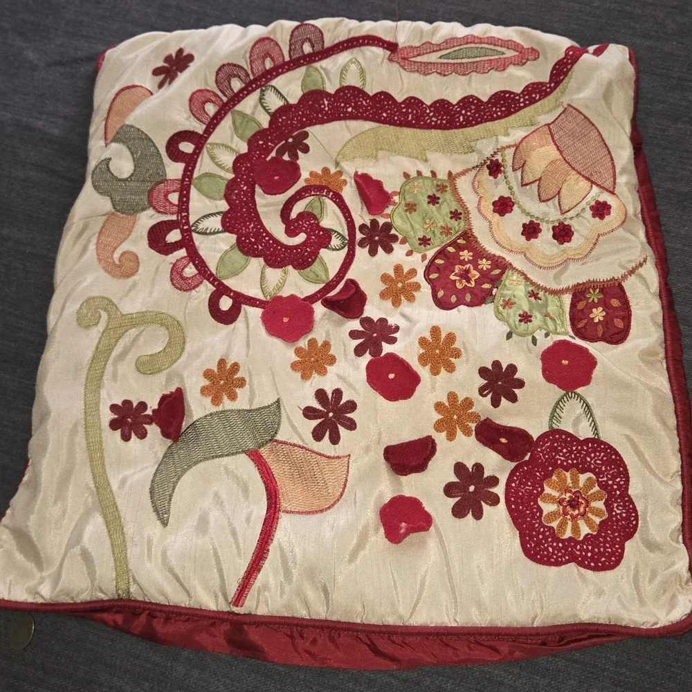 Pier‎ 1 Imports Throw Pillow Cover Home 18x18 Cream Burgundy Floral Embroidered